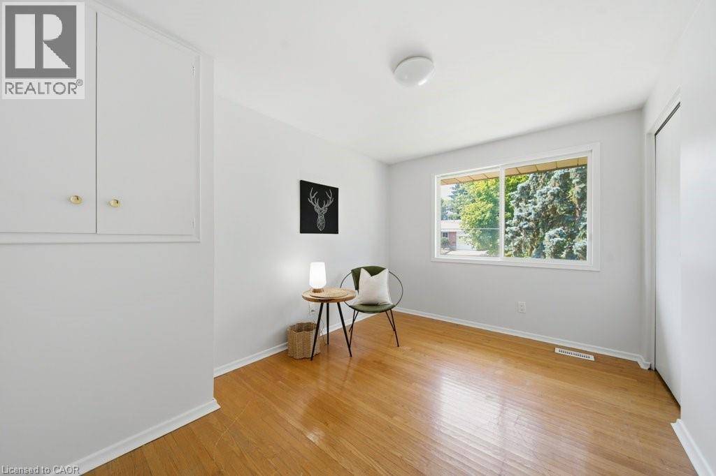64 WARREN Road thumbnail 14