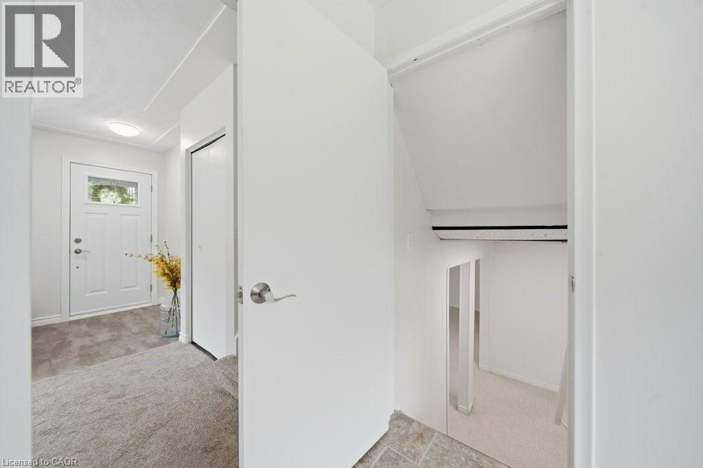 64 WARREN Road thumbnail 21