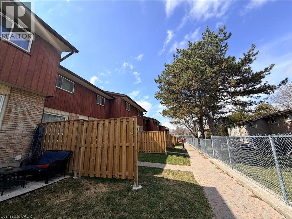 249 CEDARBRAE Avenue Unit# 1 thumbnail 5
