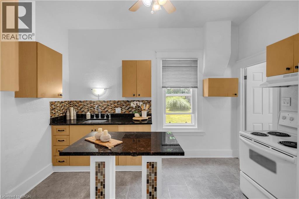 60 BERKLEY Road thumbnail 11