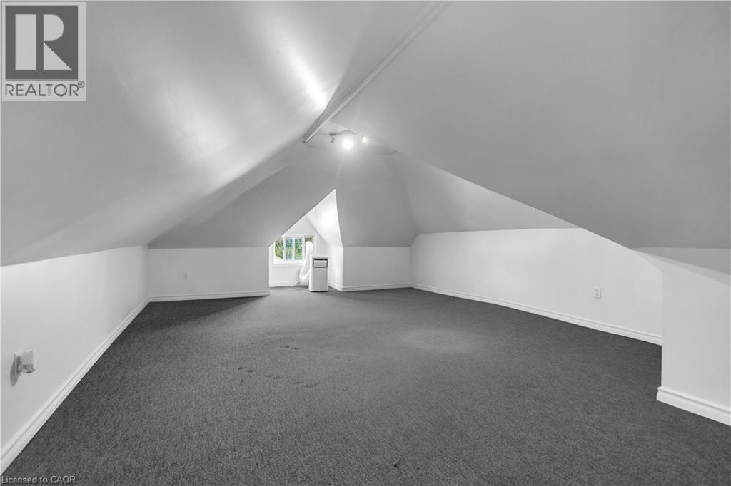 60 BERKLEY Road thumbnail 23