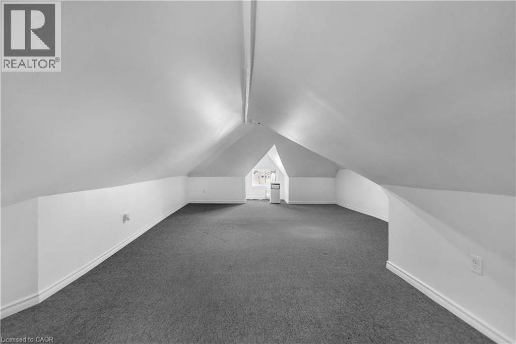 60 BERKLEY Road thumbnail 25