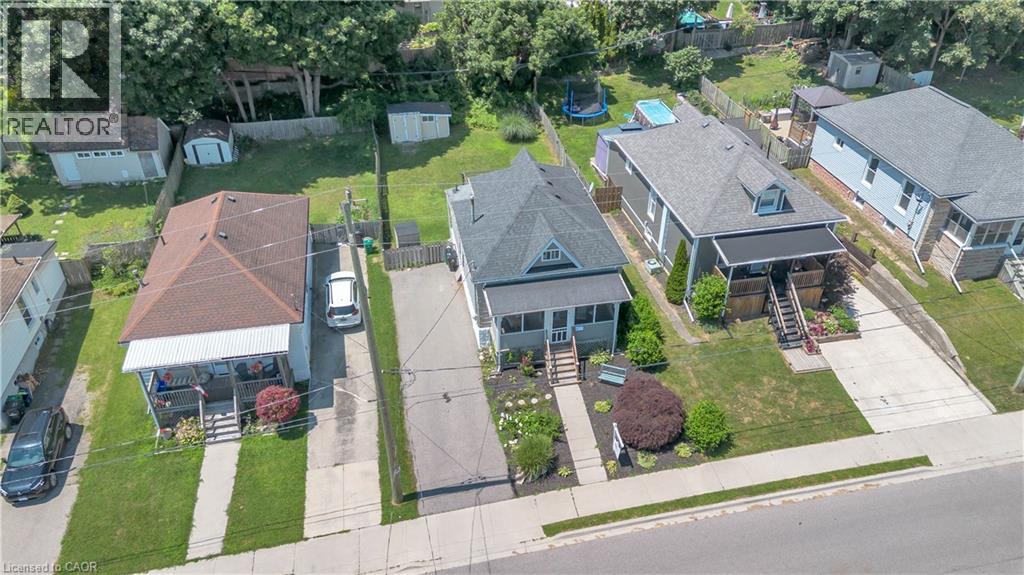 60 BERKLEY Road thumbnail 36