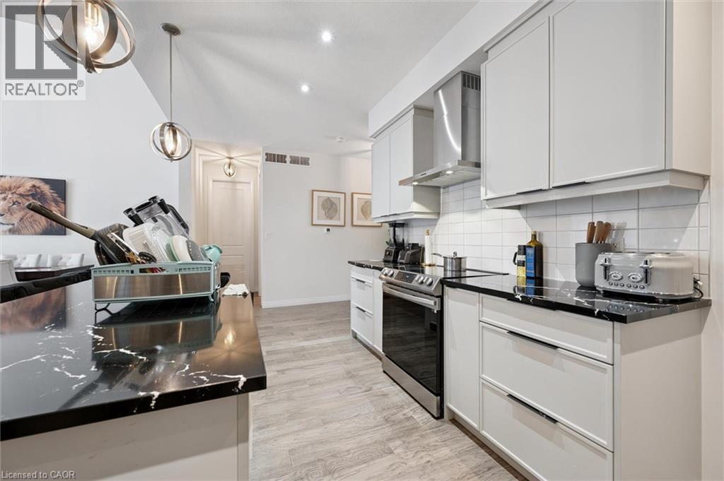 972 STONECLIFFE Walk Unit# 18 thumbnail 11