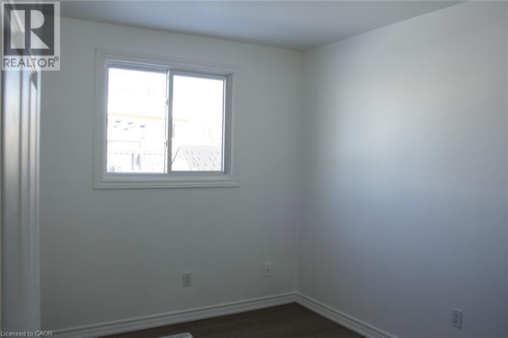 71 NICKOLAS Crescent thumbnail 10
