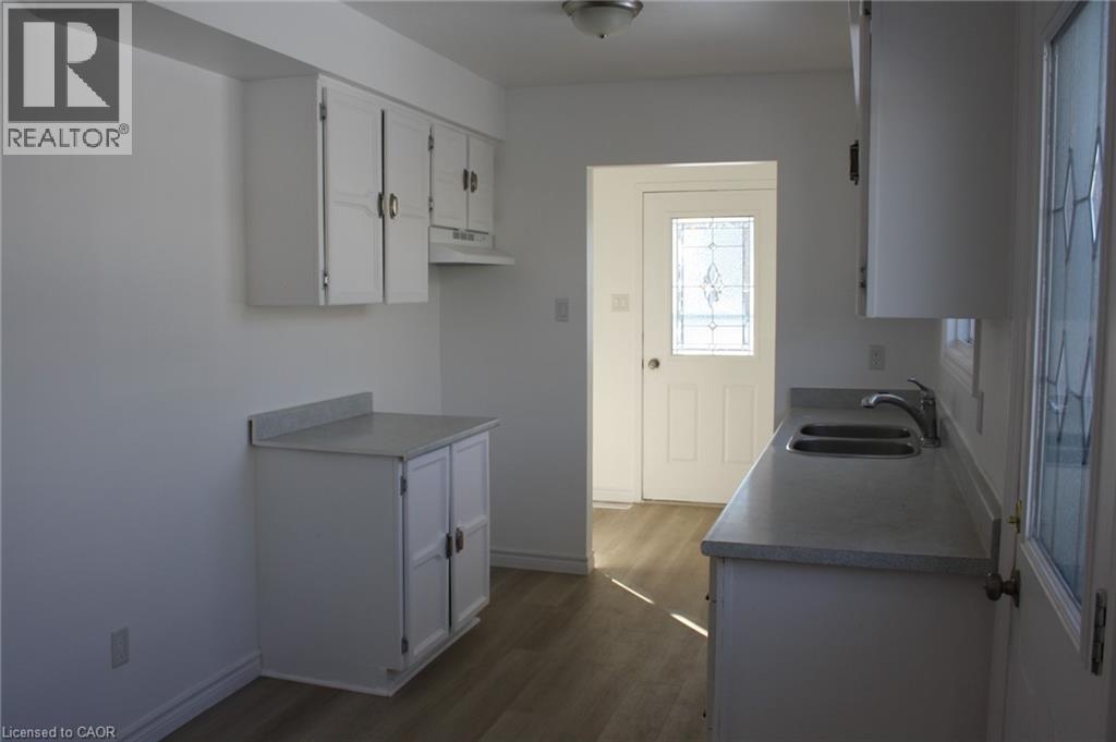 71 NICKOLAS Crescent thumbnail 17