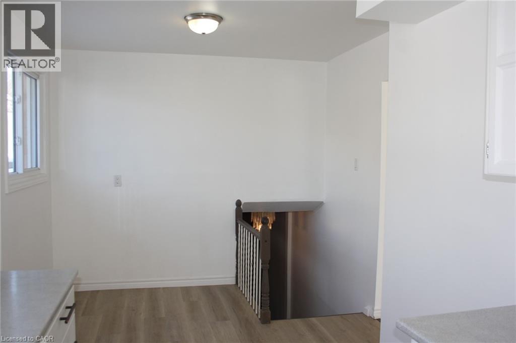 71 NICKOLAS Crescent thumbnail 20