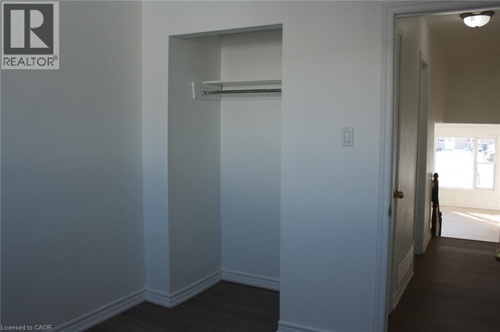 71 NICKOLAS Crescent thumbnail 11