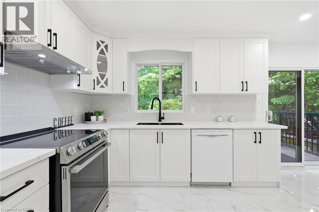 292 THORNCREST Drive thumbnail 19
