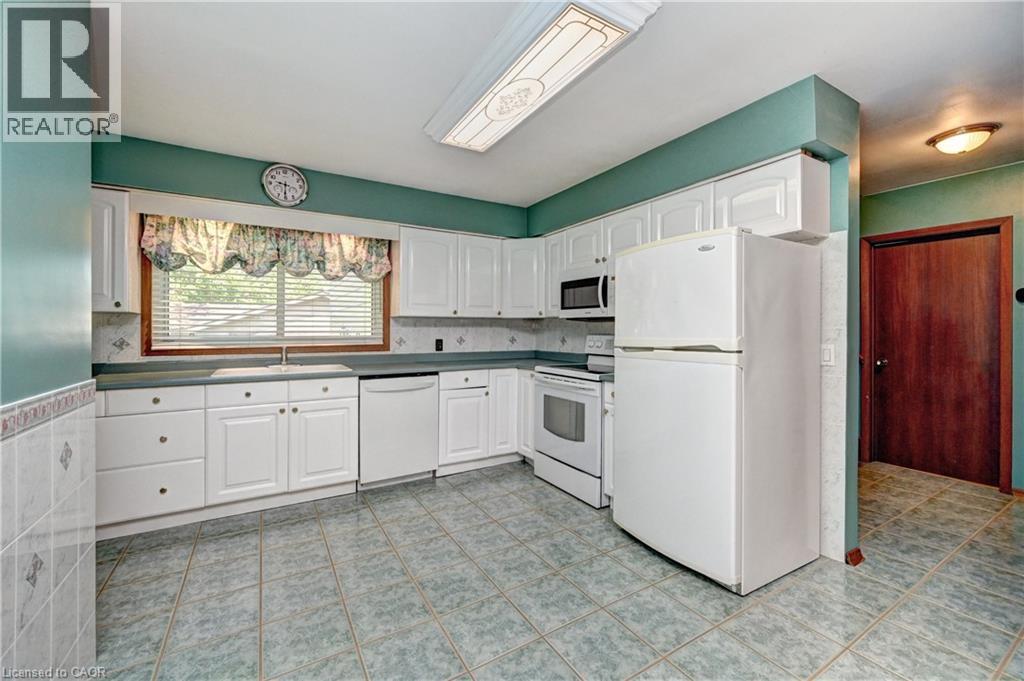 132 FOREST HILL Drive thumbnail 16
