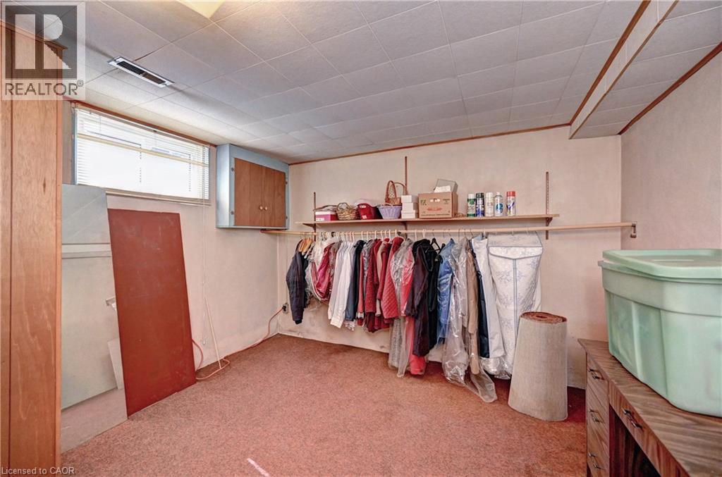 132 FOREST HILL Drive thumbnail 35