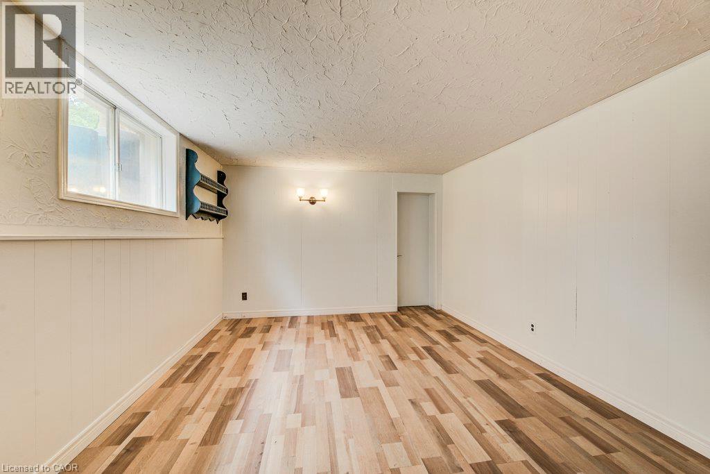 109 WHITE OAK Place thumbnail 31