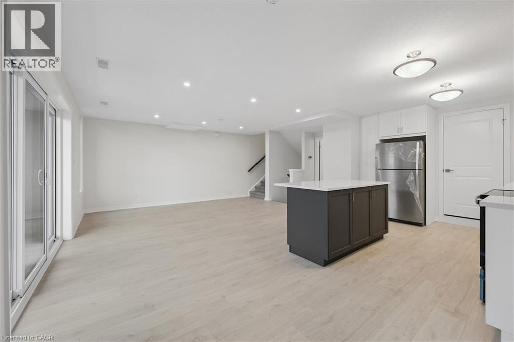 525 ERINBROOK Drive Unit# B039 thumbnail 23