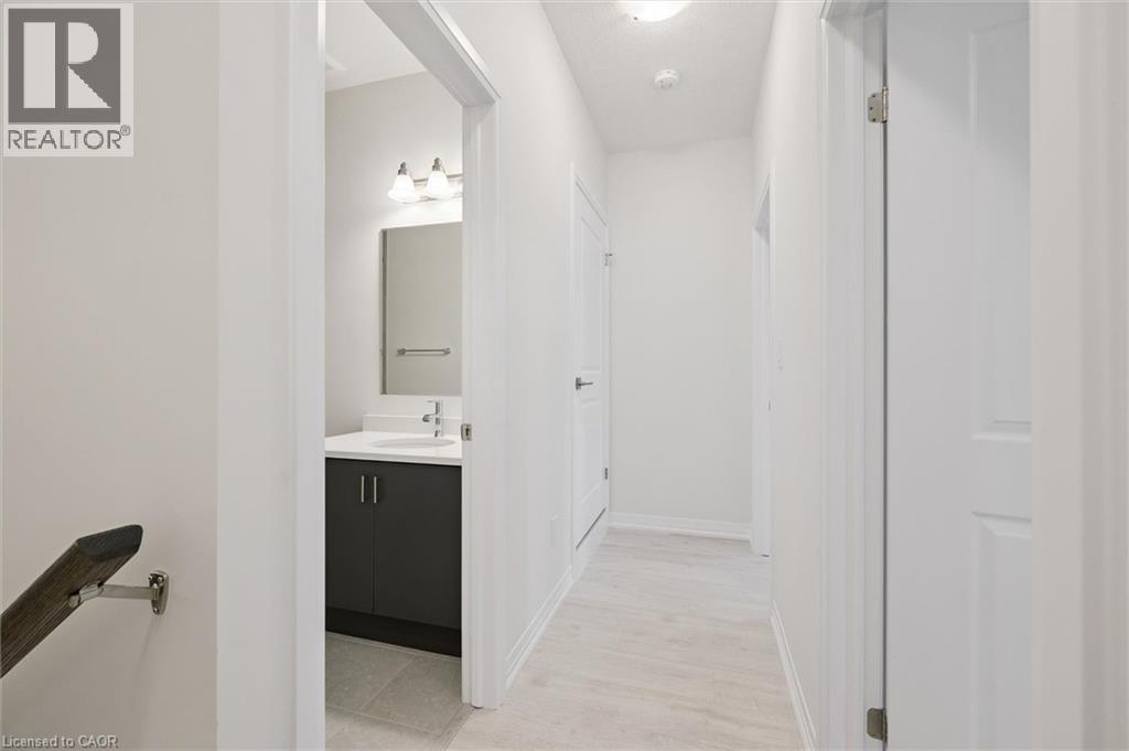 525 ERINBROOK Drive Unit# B039 thumbnail 30