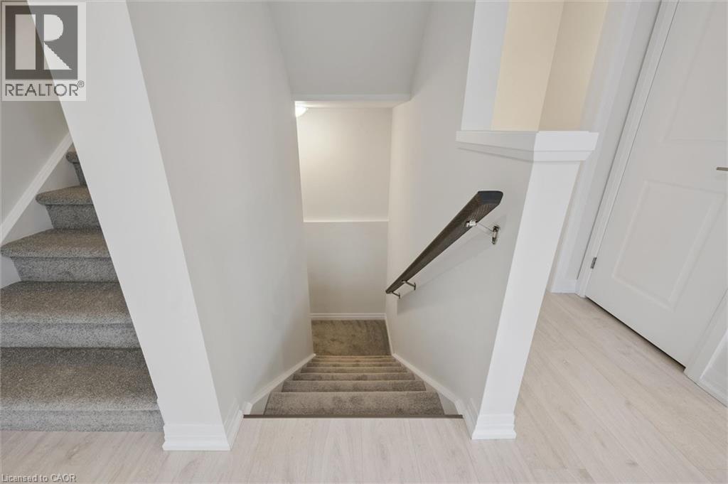 525 ERINBROOK Drive Unit# B039 thumbnail 8