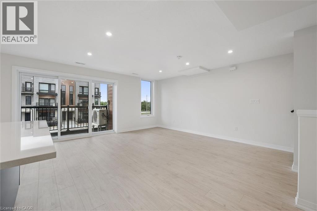 525 ERINBROOK Drive Unit# B039 thumbnail 13