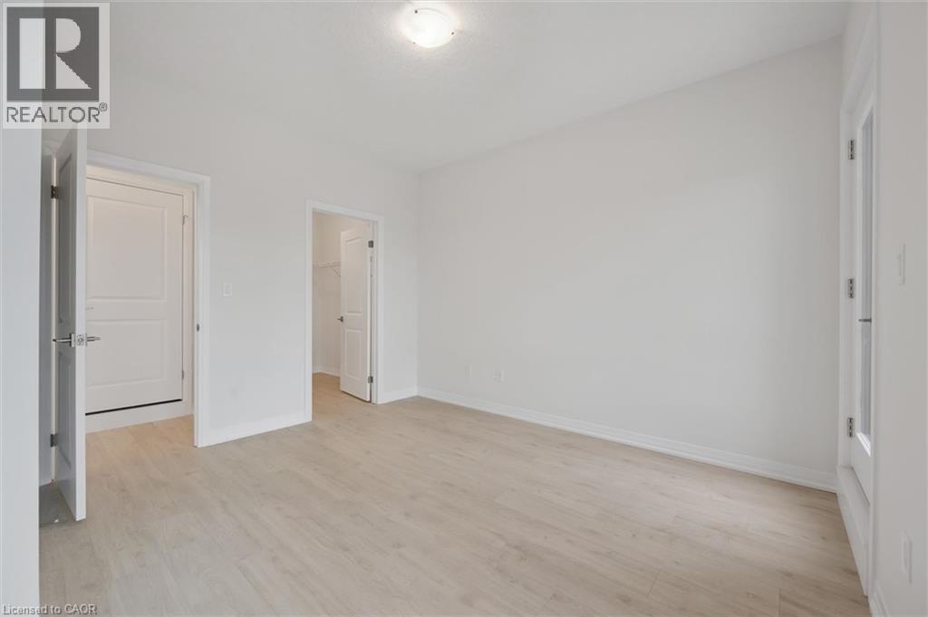 525 ERINBROOK Drive Unit# B039 thumbnail 37