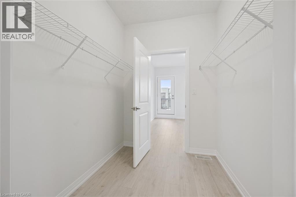525 ERINBROOK Drive Unit# B039 thumbnail 43