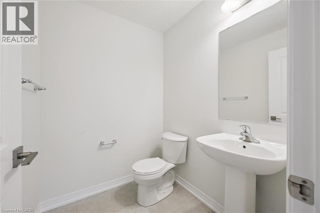525 ERINBROOK Drive Unit# B039 thumbnail 29