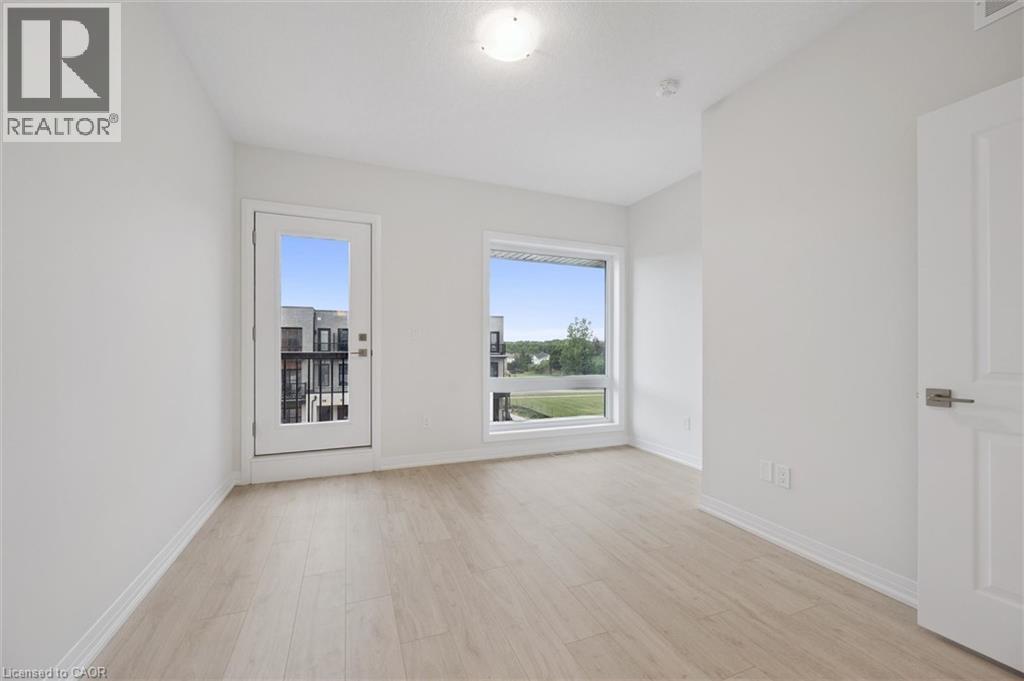 525 ERINBROOK Drive Unit# B039 thumbnail 39
