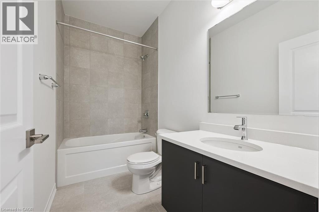 525 ERINBROOK Drive Unit# B039 thumbnail 35