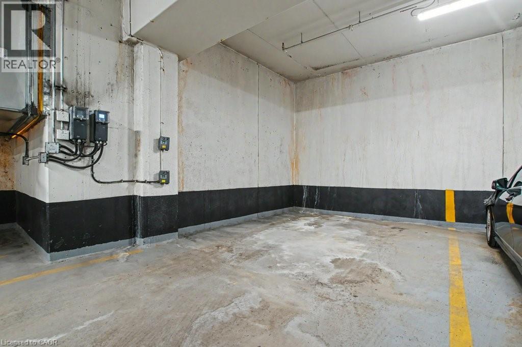 690 KING Street W Unit# 101 thumbnail 22