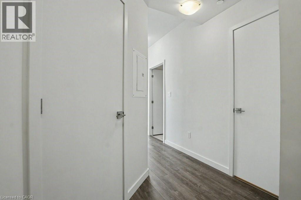 690 KING Street W Unit# 101 thumbnail 9