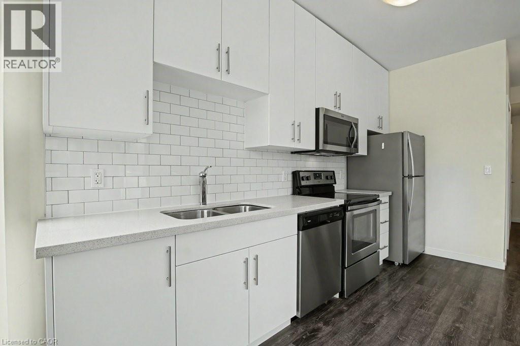 690 KING Street W Unit# 101 thumbnail 14