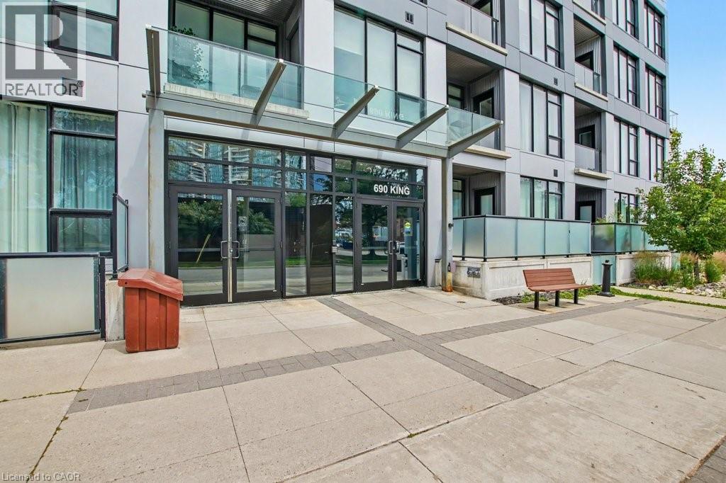 690 KING Street W Unit# 101 thumbnail 4