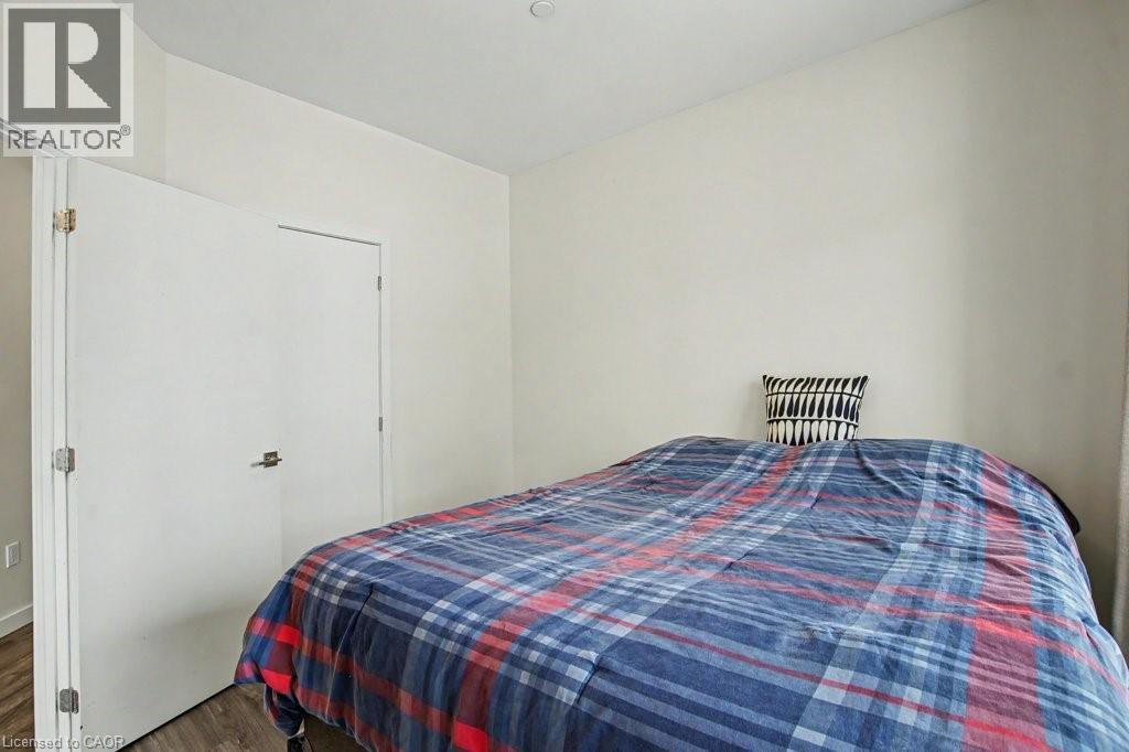 690 KING Street W Unit# 101 thumbnail 17