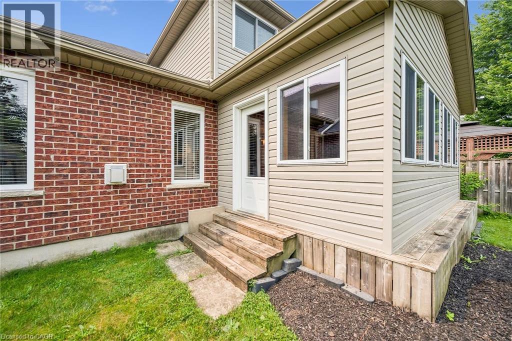 102 BROOKMEAD Street thumbnail 32