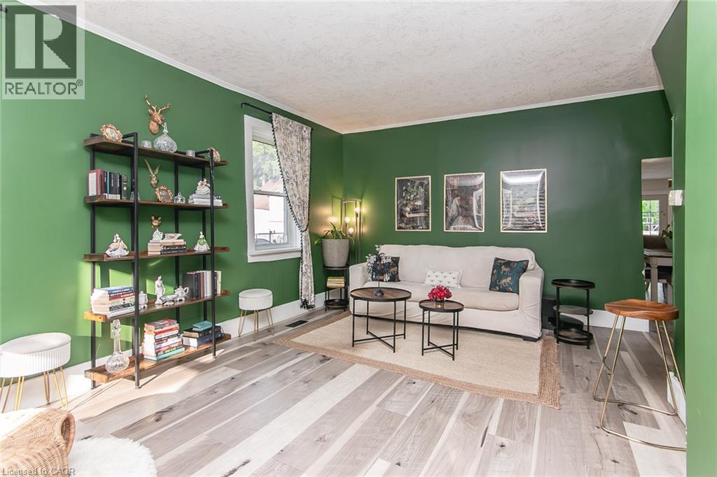 393 HURON Street thumbnail 4