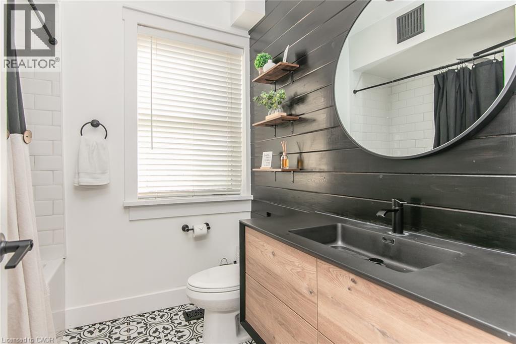 393 HURON Street thumbnail 7