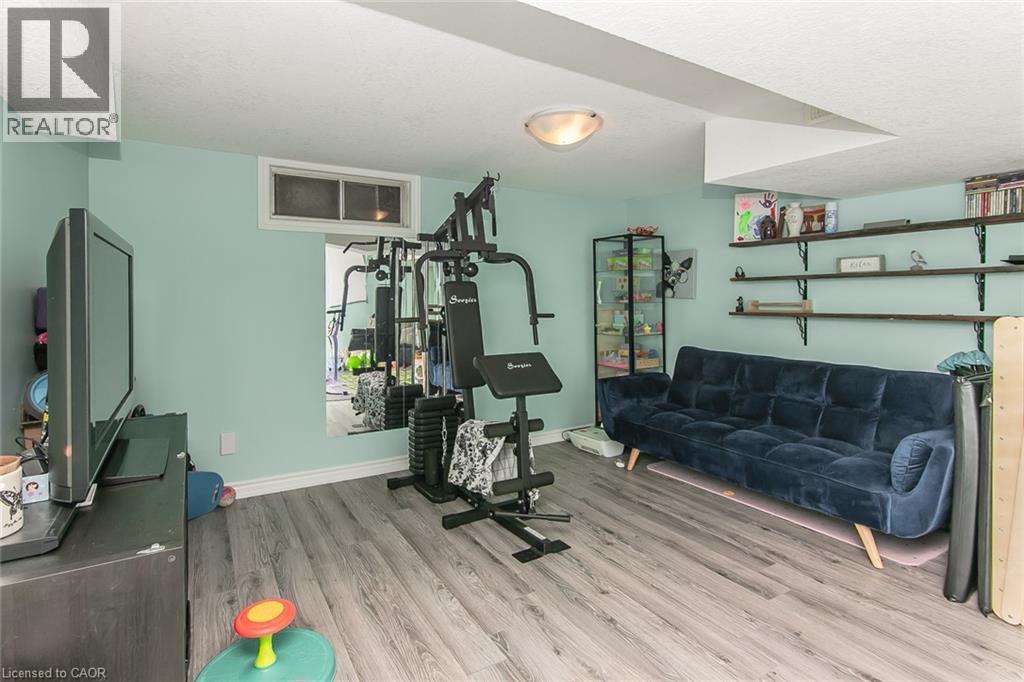 393 HURON Street thumbnail 26