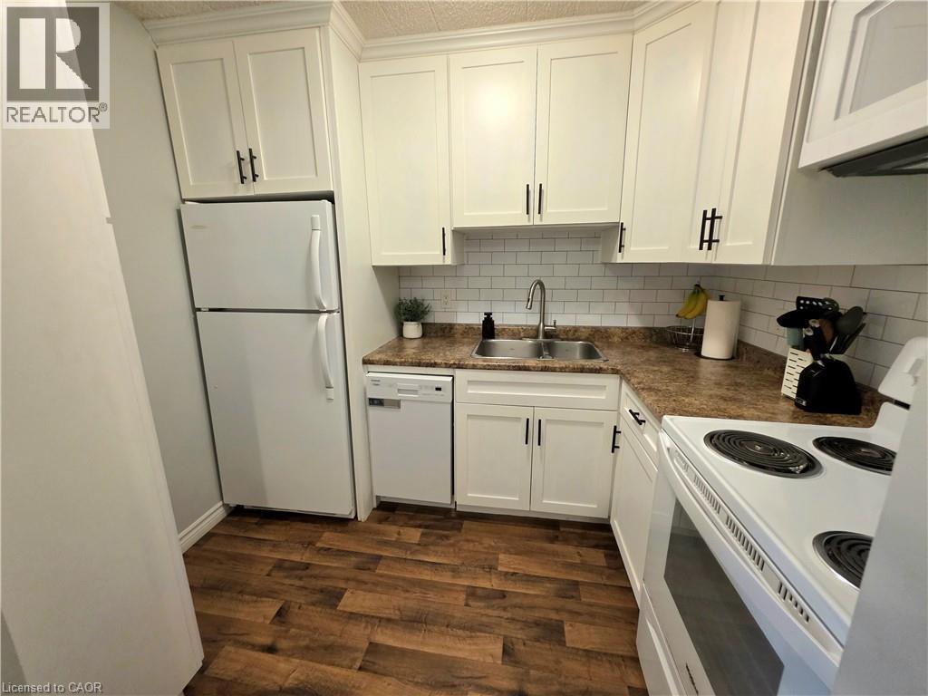 24 MOOREGATE Crescent Unit# 103 thumbnail 11