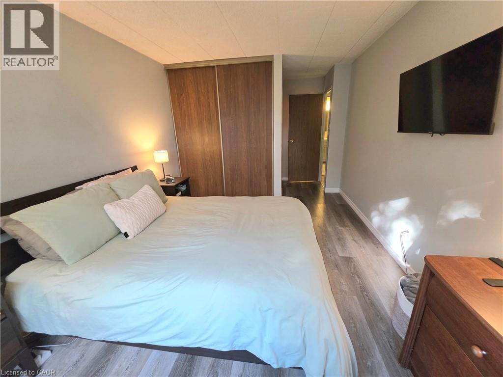 24 MOOREGATE Crescent Unit# 103 thumbnail 14