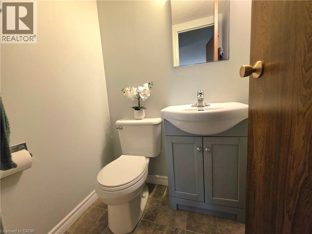 24 MOOREGATE Crescent Unit# 103 thumbnail 13