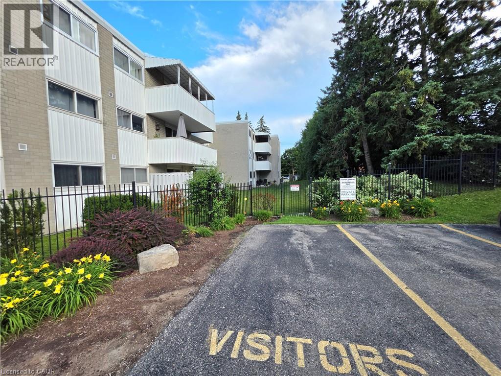 24 MOOREGATE Crescent Unit# 103 thumbnail 25