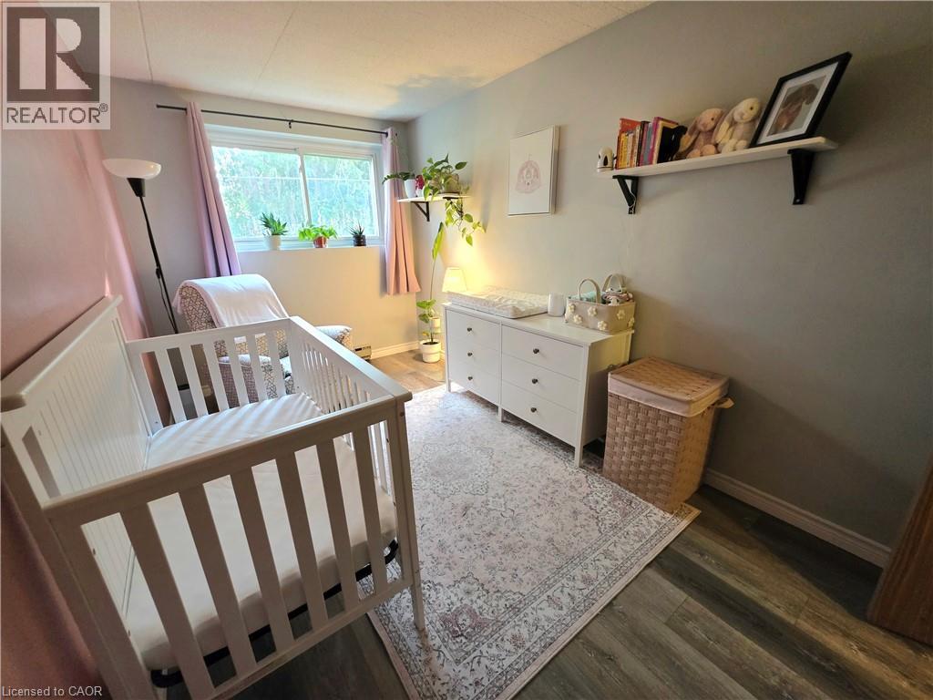 24 MOOREGATE Crescent Unit# 103 thumbnail 16