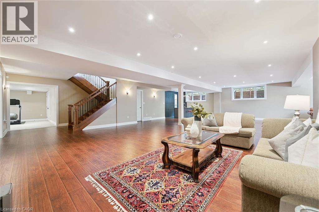 596 REGAL Place thumbnail 36