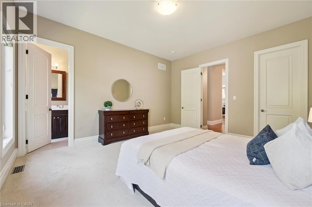 596 REGAL Place thumbnail 27