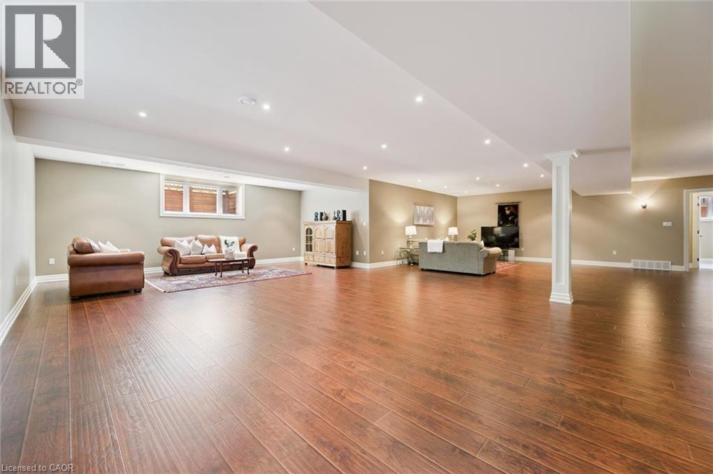 596 REGAL Place thumbnail 37