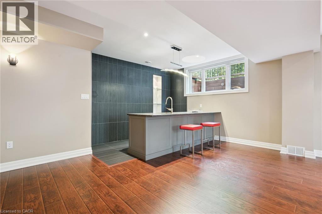 596 REGAL Place thumbnail 40