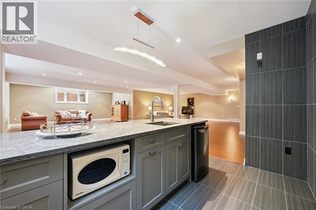 596 REGAL Place thumbnail 41