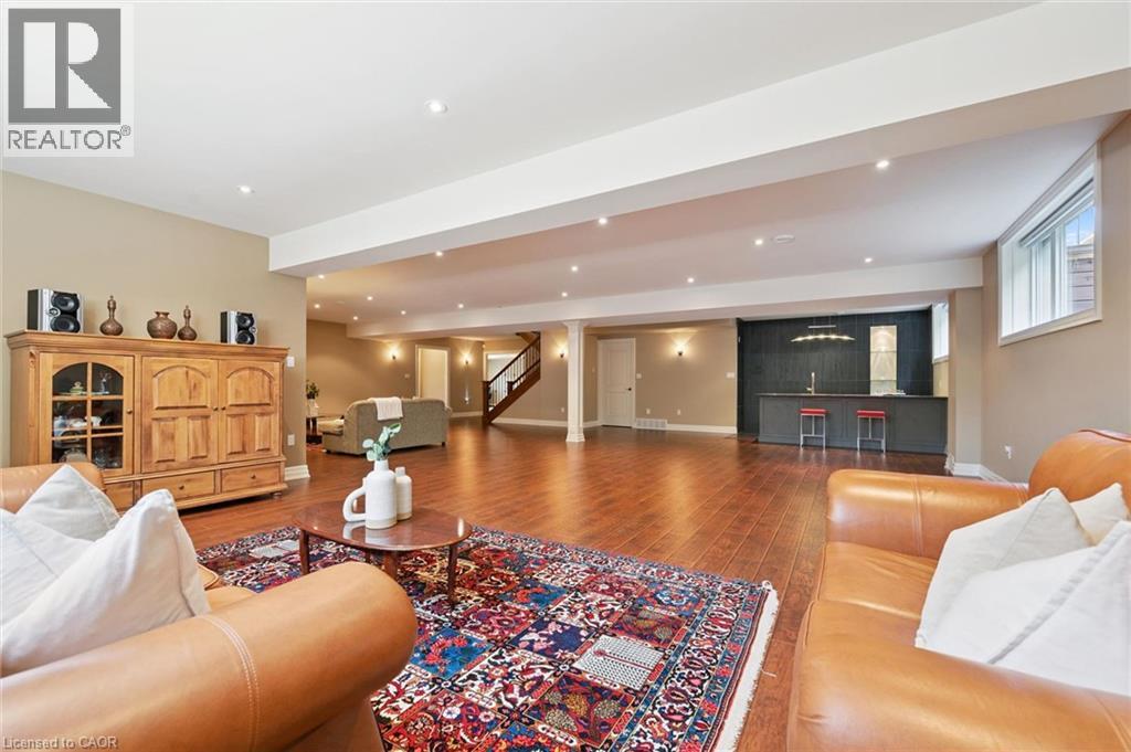 596 REGAL Place thumbnail 39