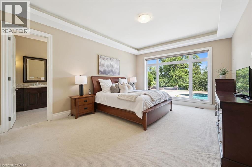 596 REGAL Place thumbnail 22