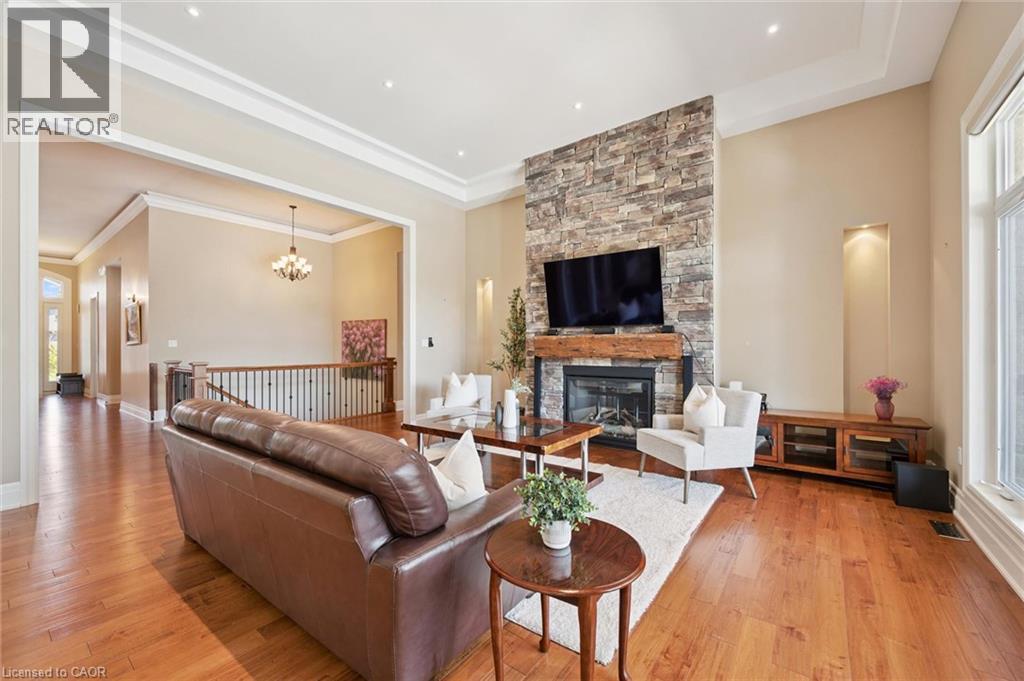 596 REGAL Place thumbnail 20