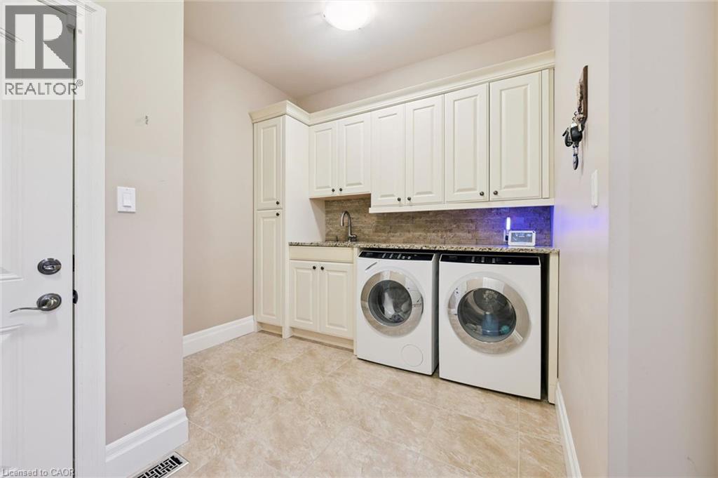 596 REGAL Place thumbnail 32