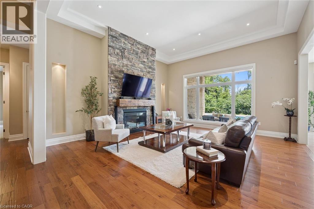 596 REGAL Place thumbnail 19