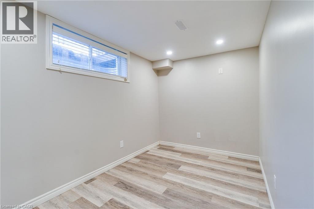 56 SMITH'S CREEK Drive thumbnail 38